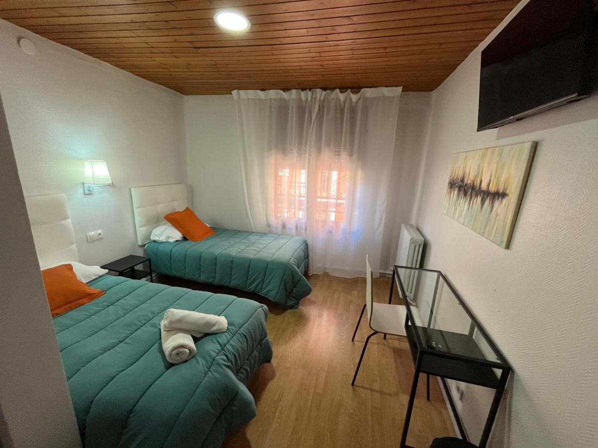 Hostal Ars Puigcerdà Exterior photo